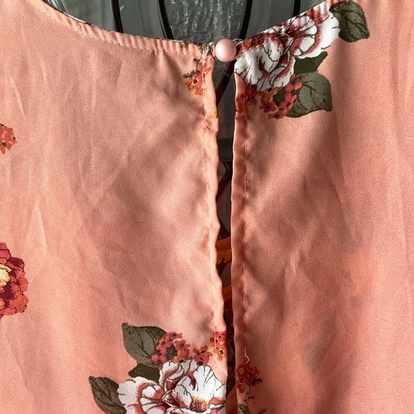 Plus Size Top - Picture 5 of 5